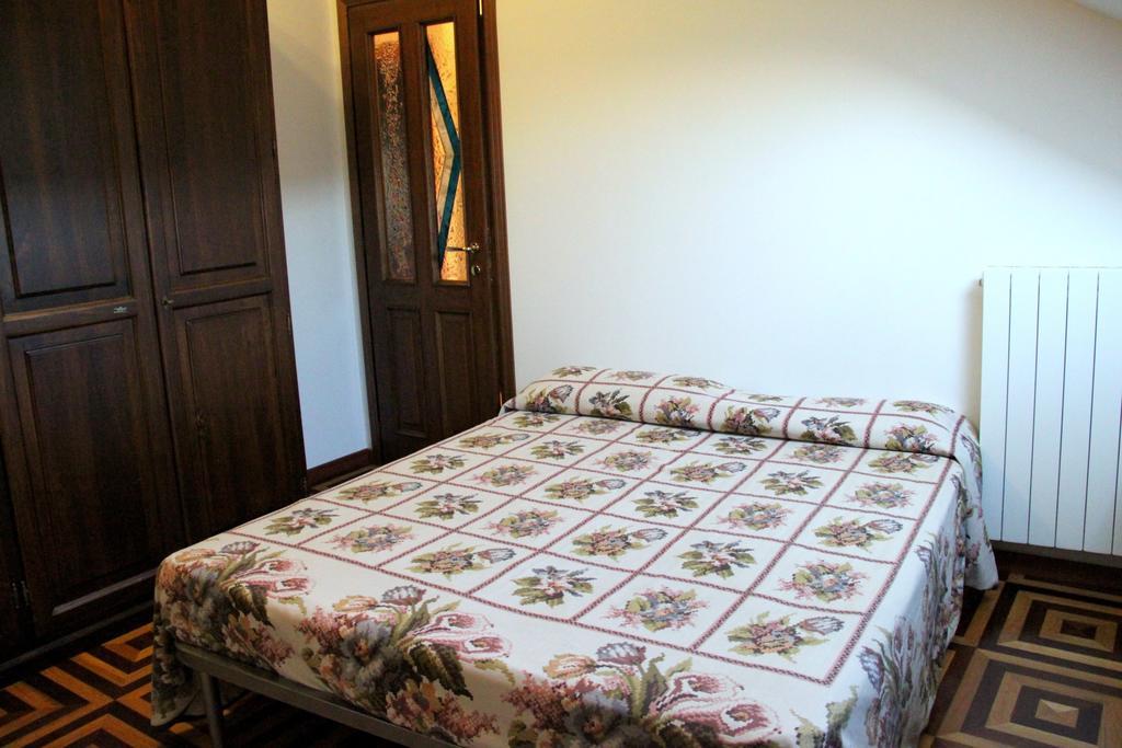 La Mansarda Di Legno Apartment Торино Стая снимка